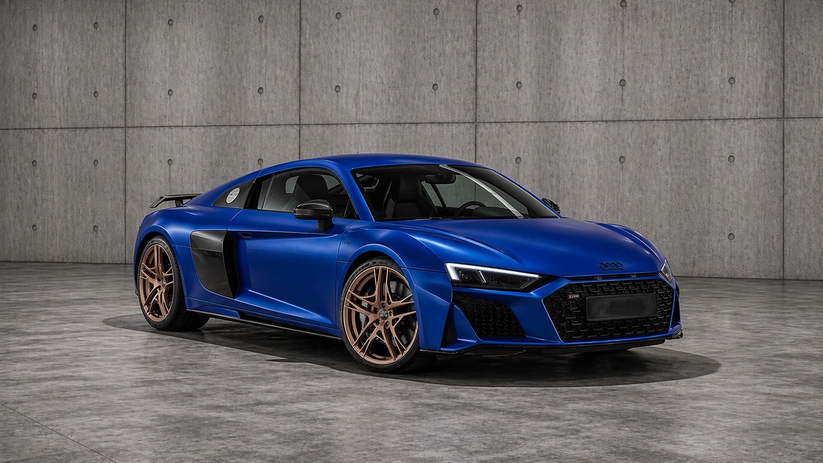 Audi R8 V10 Plus Coupe in blue