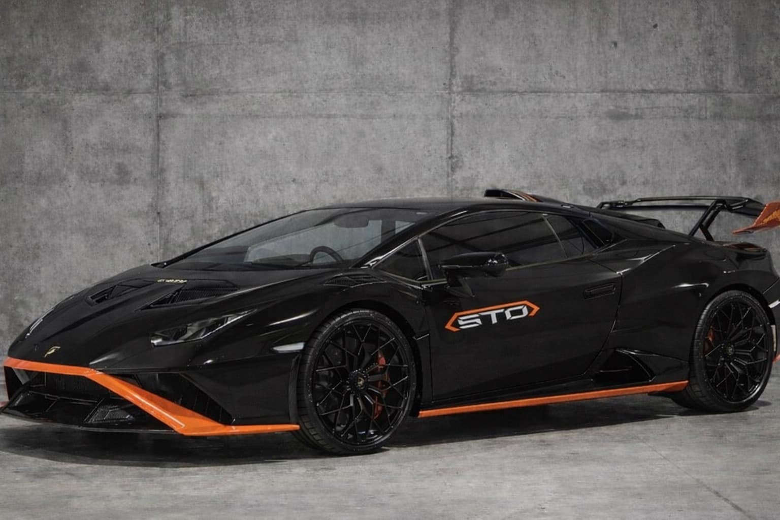 Lamborghini STO