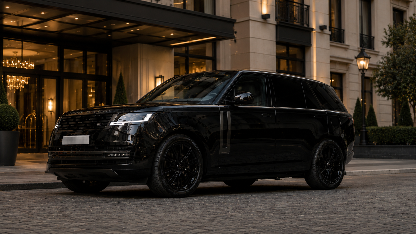 Range Rover — image 1